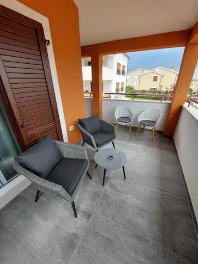 Modern Apartment Ana Premantura Exterior foto